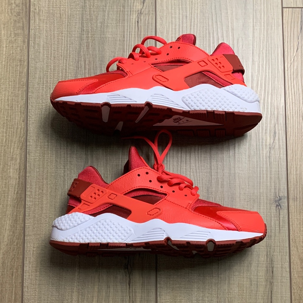 WMNS AIR HUARACHE RUN